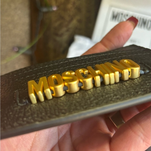 Authentic MOSCHINO Leather gold Logo card case - Picture 8 of 10